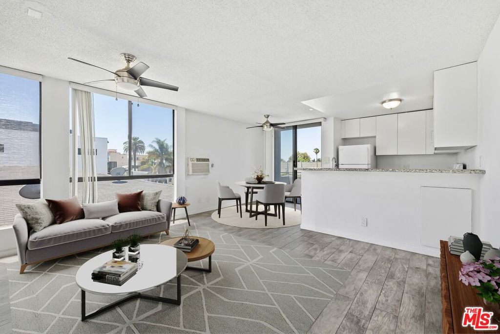 Properties 2 922 N Hudson Avenue