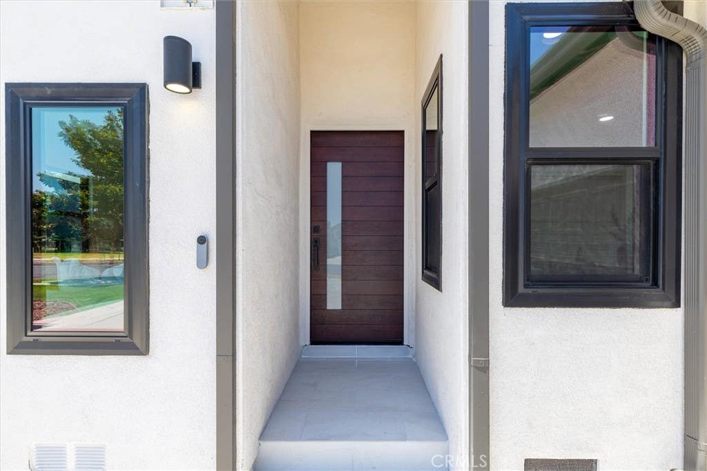Photo of 11613 Mcdonald ST, Culver City, CA 90230 (MLS # OC26112994)