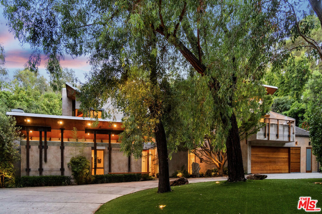 7728 Woodrow Wilson Drive