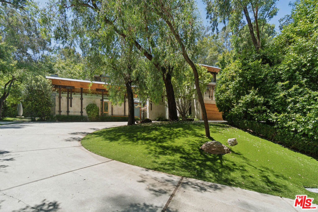 7728 Woodrow Wilson Drive