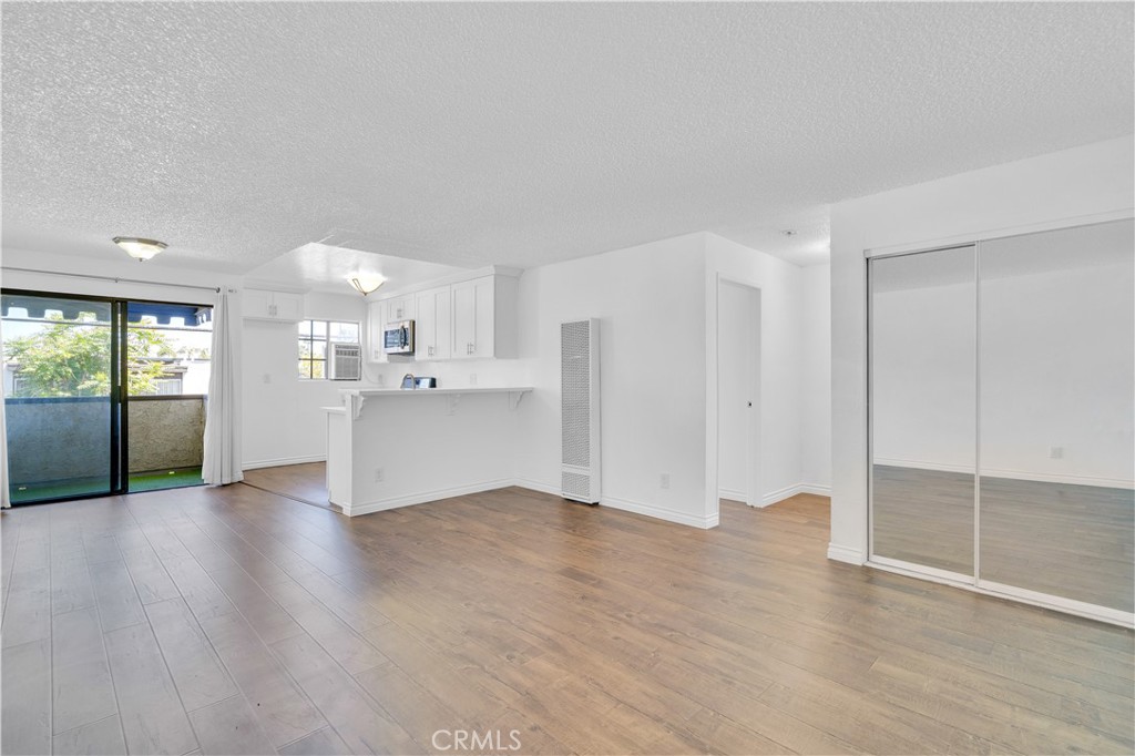 18530 Hatteras Street 209