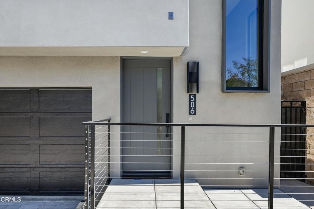 Photo of 506 N Sycamore Avenue, Los Angeles, CA 90036 (MLS # P1-26384)