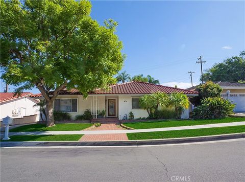 Photo of 6716 Via Canada, Rancho Palos Verdes, CA 90275 (MLS # PV25252173)
