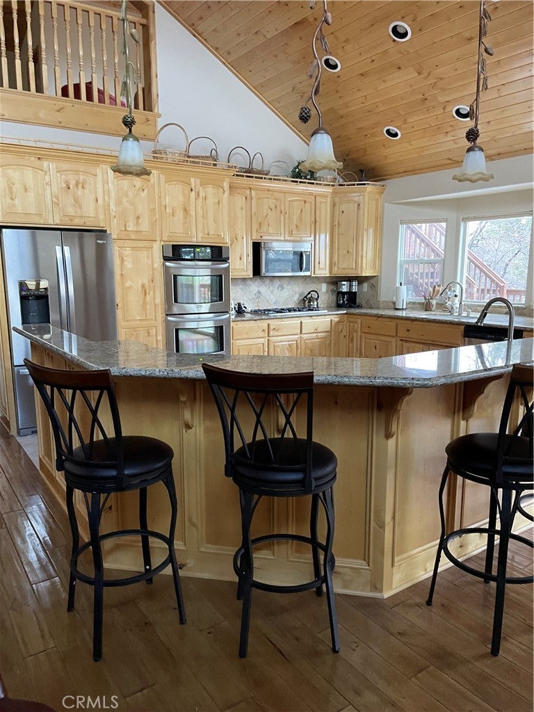 1186 Alameda Ct