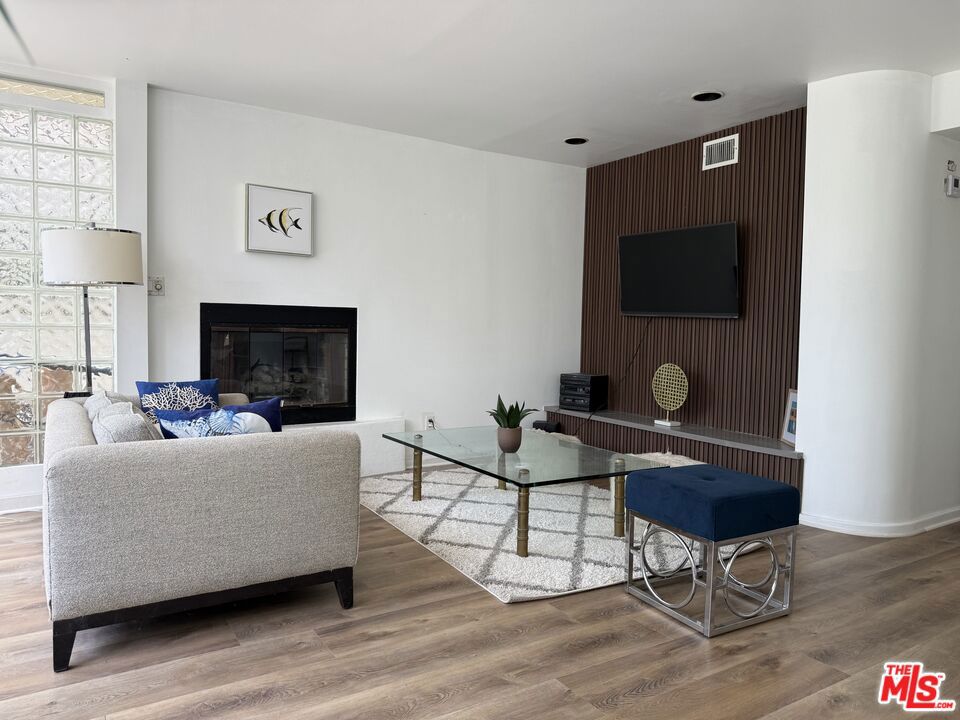 Live the Venice Beach Dream in this newly remodeled and fully furnished 2-bedroom, 1-bathroom home adjacent to Venice Beach. Thoughtfully designed with modern finishes, this light-filled space features a stylish open layout, premium furnishings, and an in-unit washer and dryer for ultimate convenience.Enjoy a spacious private patio, perfect for relaxing or entertaining after a day at the beach. The kitchen is equipped with brand new appliances, and every room is finished with fresh updates that bring comfort and contemporary style together. With two dedicated tandem parking spots, you'll never have to worry about beachside parking.Located just a short stroll from Abbot Kinney, local coffee shops, restaurants, and boutique stores, this home places you in the heart of Venice's vibrant coastal lifestyle.Key Features:- 2 tandem parking spots- In-unit washer and dryer- Brand new appliances- Newly remodeled interior- Private patio for outdoor living