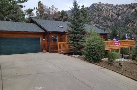 Photo of 15312 Mil Potrero Hwy, Pine Mountain Club, CA 93222 (MLS # SR26188161)