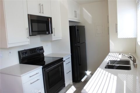 23294 Orange Avenue 6 Lake Forest CA 92630