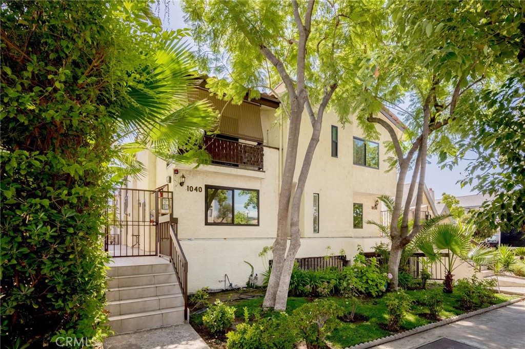 * 2 Bedrooms / 2.5 Bathrooms * Approx 1,000sqft * Laminate Floors * New Kitchen * Laundry Hook-Ups Inside * Central A/C & Heat * 2 Car Parking * Balcony * Tenant Pays Gas & Power * ---NO PETS---