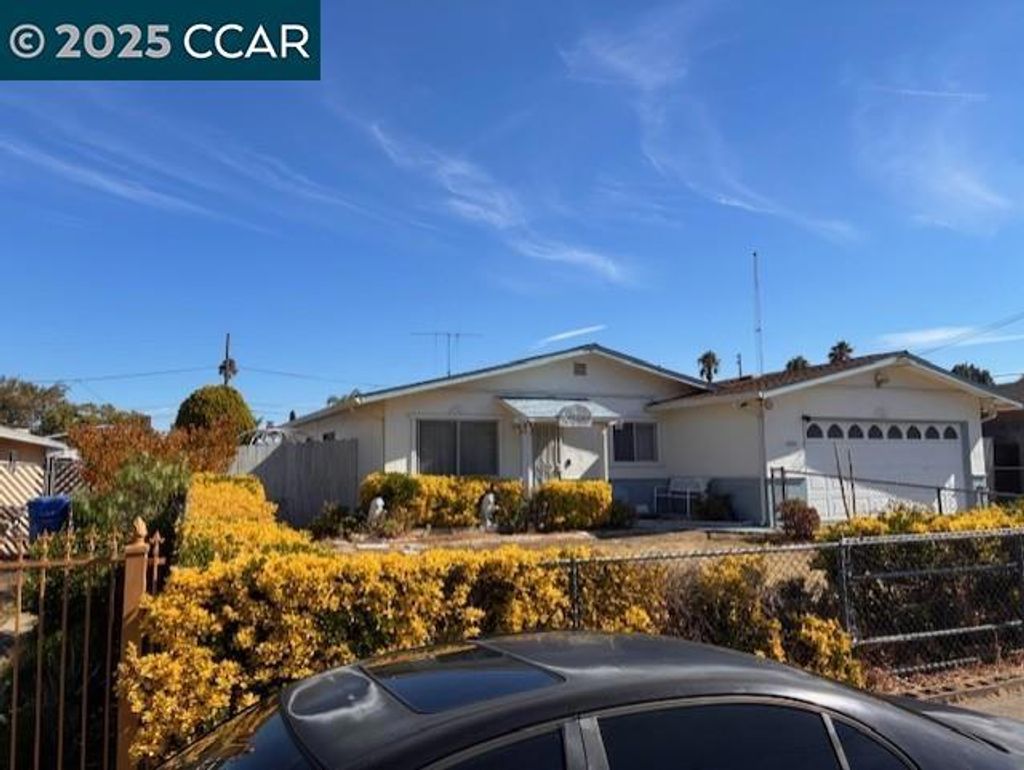 Photo of 26 Seaview Dr Dr, Bay Point, CA 94565 (MLS # 41115174)