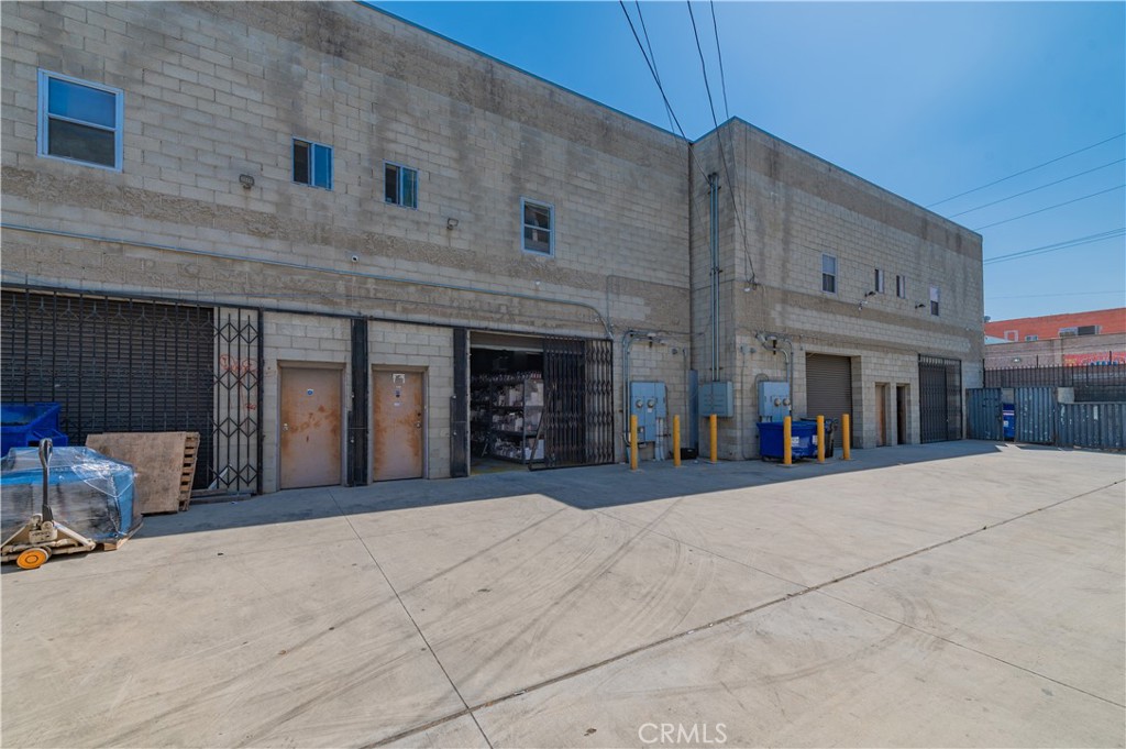 472 E 4th Street
