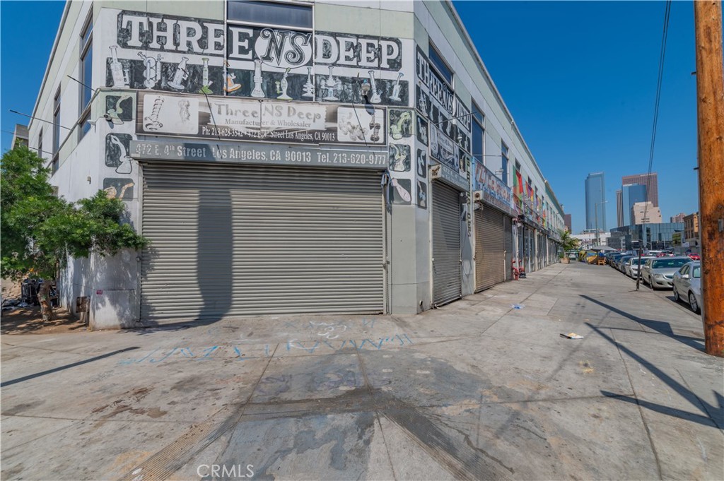 472 E 4th Street