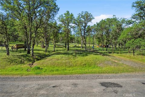 Photo of 19425 Stinson Rd, Hidden Valley Lake, CA 95467 (MLS # LC26061710)