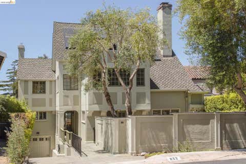 Photo of 822 Mendocino Ave, Berkeley, CA 94707 (MLS # 41143937)