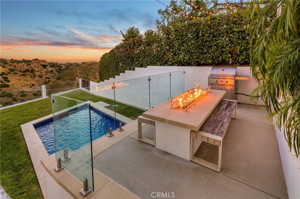 26 Corral Road