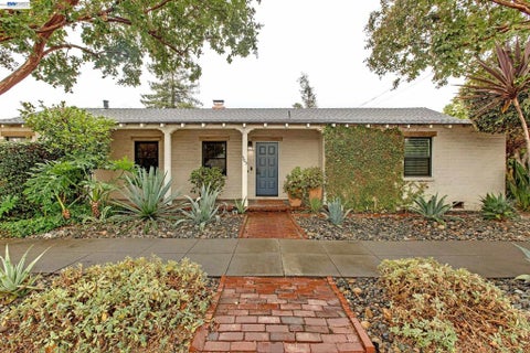 Photo of 505 S 13Th St ST, San Jose, CA 95112 (MLS # 41152145)