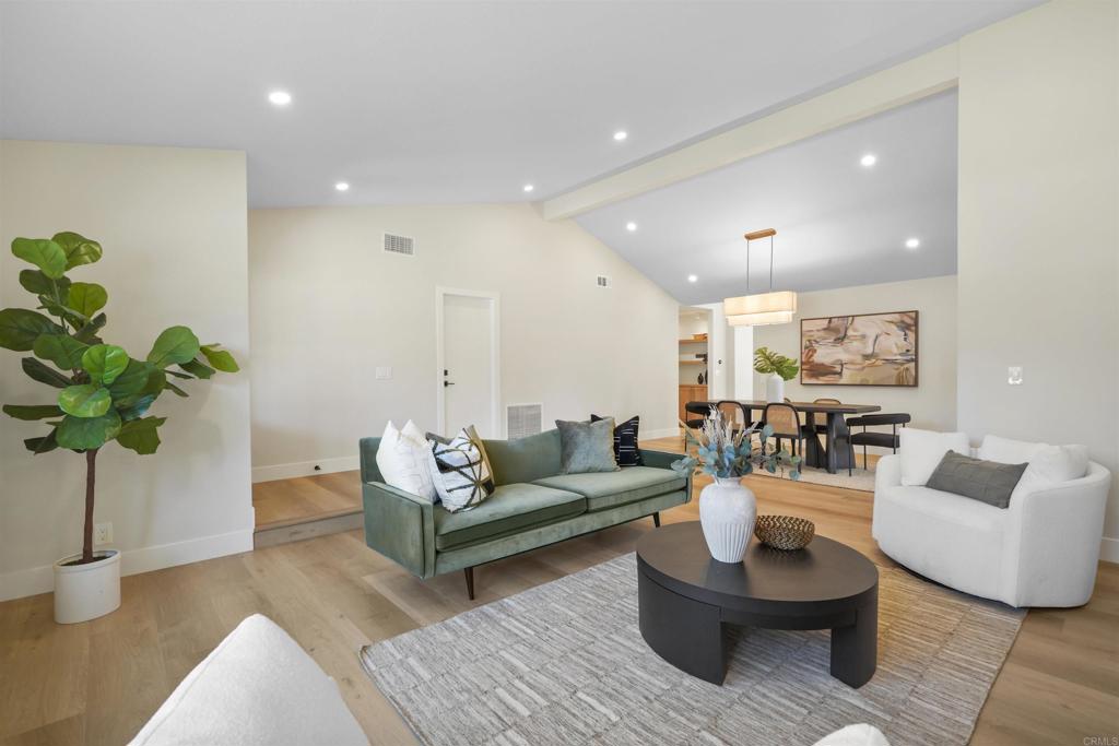 21492 Almondwood