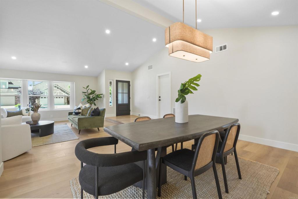 21492 Almondwood