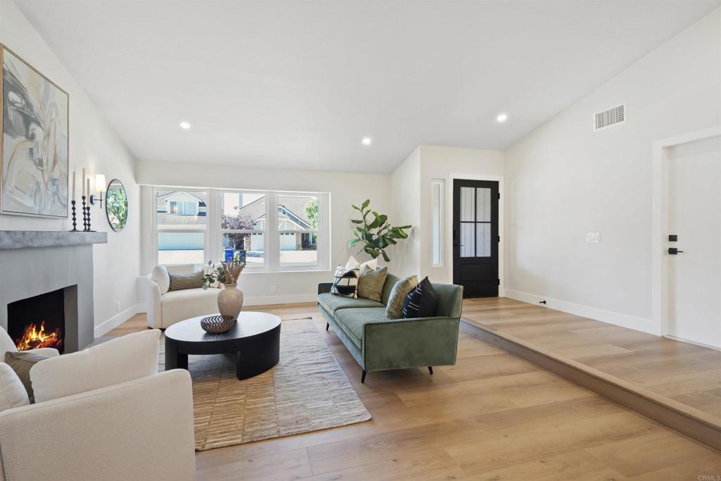 21492 Almondwood