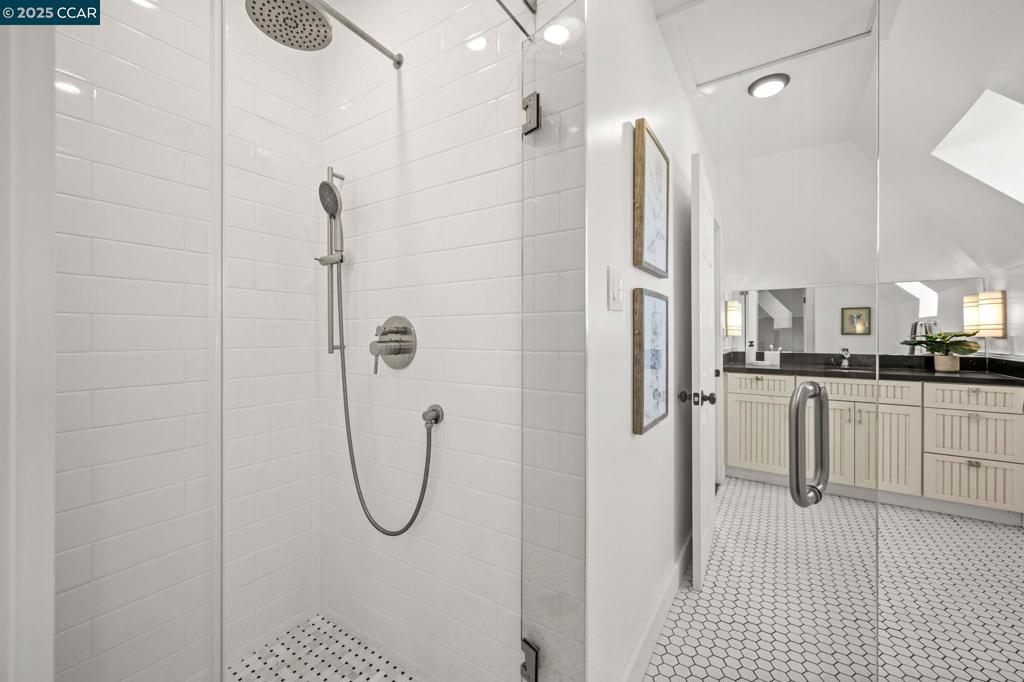 SOUTH BERKELEY - Residential