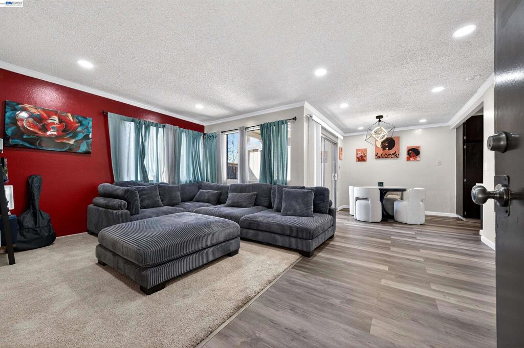 355 Parkview Terrace B9