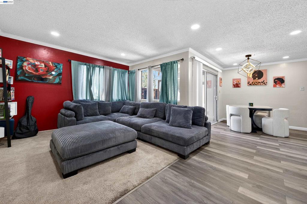 355 Parkview Terrace B9