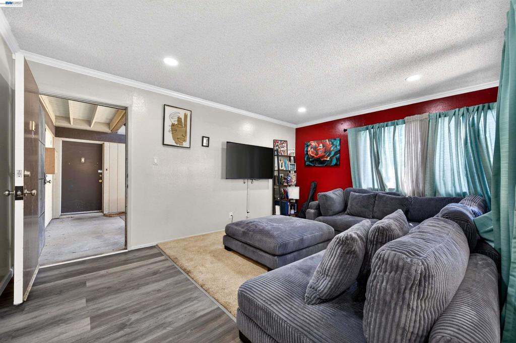 355 Parkview Terrace B9