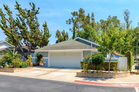 Photo of 29302 Edgewood Road, San Juan Capistrano, CA 92675 (MLS # PTP2505985)