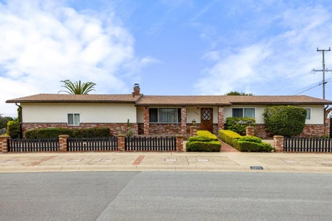 Photo of 3216 Vista Del Camino, Marina, CA 93933 (MLS # ML82063941)
