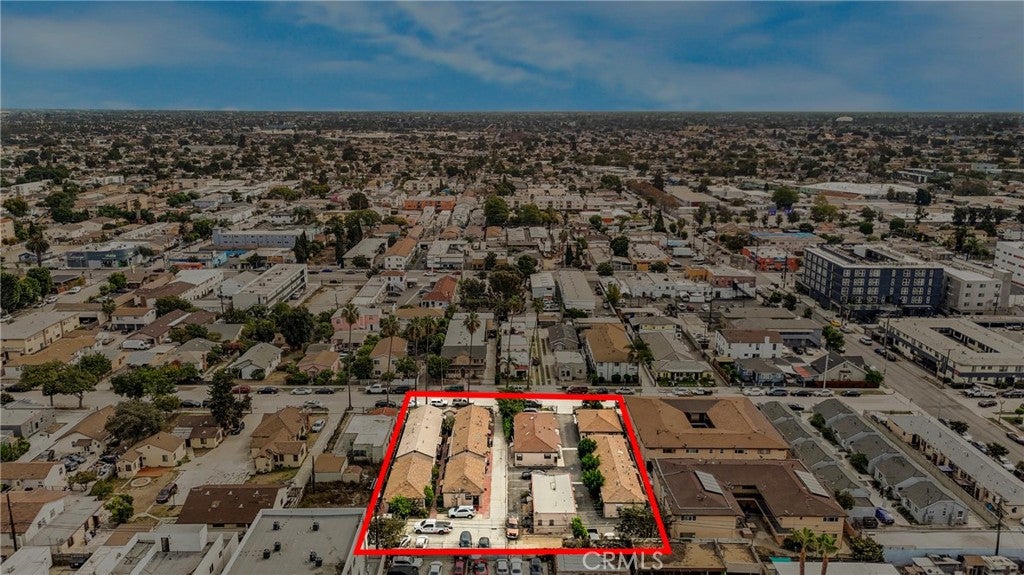 6401 S Victoria