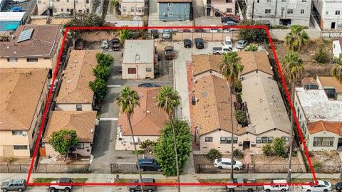 Photo of 6401 S Victoria AVE, Los Angeles, CA 90043 (MLS # SB26223466)