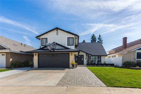 Photo of 14612 Emerywood Road, Tustin, CA 92780 (MLS # OC26048461)