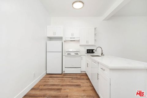 Tiny photo for 1440 VETERAN Avenue #546, Los Angeles, CA 90024 (MLS # 25607257)
