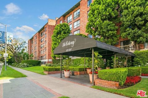 Tiny photo for 1440 VETERAN Avenue #546, Los Angeles, CA 90024 (MLS # 25607257)