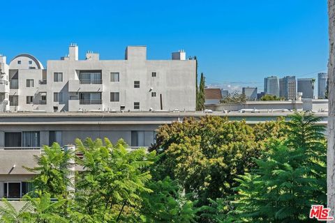 Tiny photo for 1440 VETERAN Avenue #546, Los Angeles, CA 90024 (MLS # 25607257)