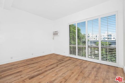 Tiny photo for 1440 VETERAN Avenue #546, Los Angeles, CA 90024 (MLS # 25607257)