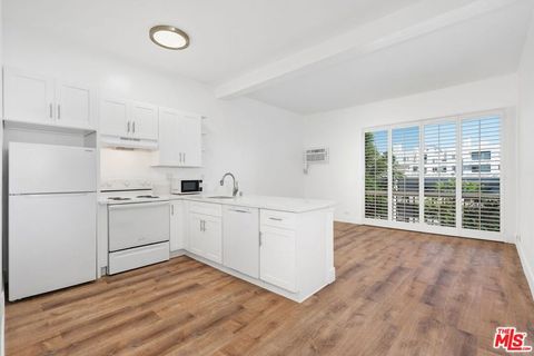 Photo of 1440 VETERAN Avenue #546, Los Angeles, CA 90024 (MLS # 25607257)