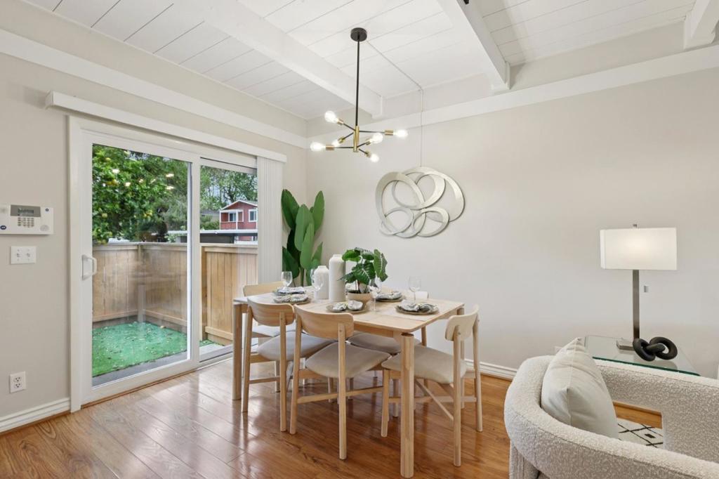 532 Tyrella Avenue 12