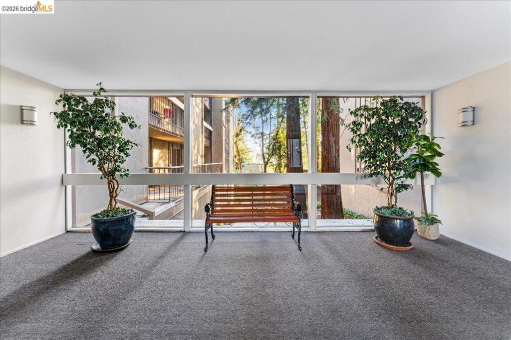 323 Monte Vista Ave 210