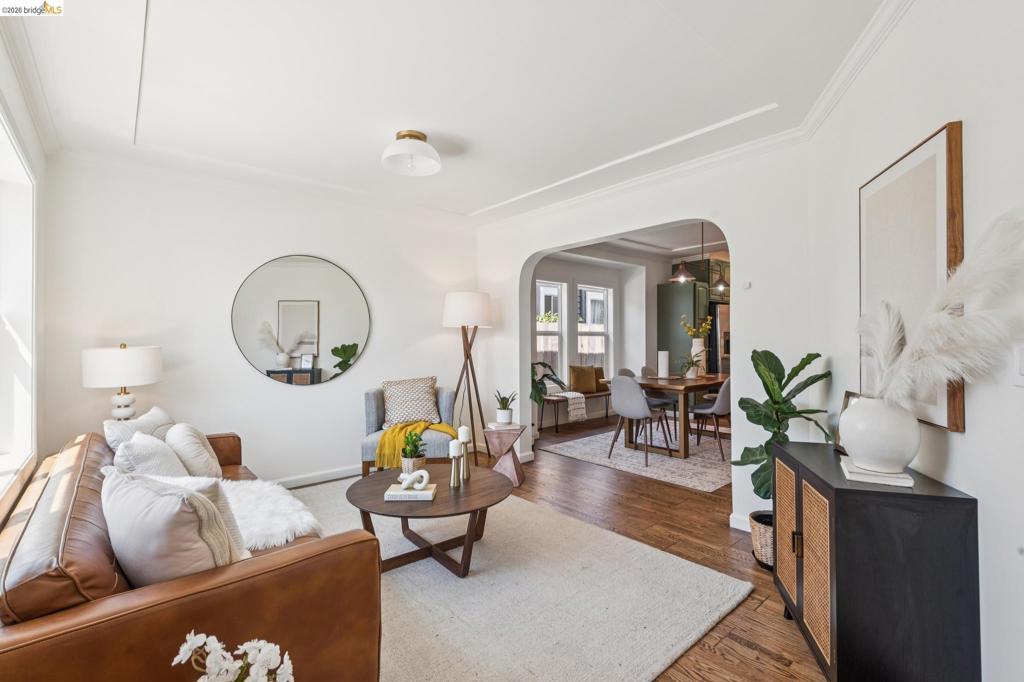 3936 Agua Vista St