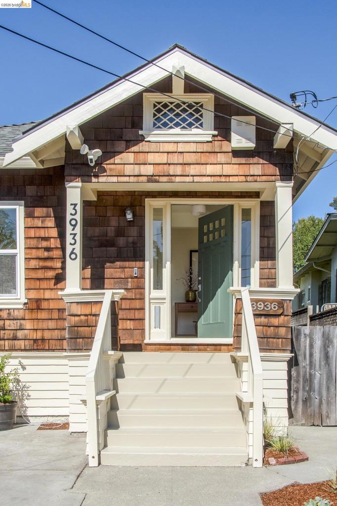 3936 Agua Vista St ST, Oakland CA 94601