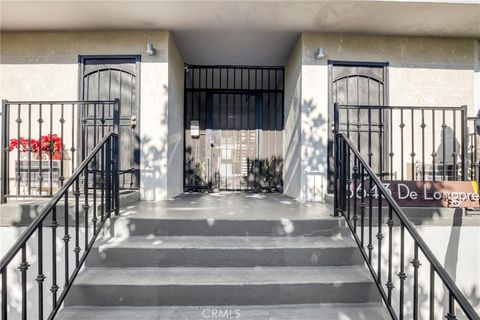 Photo of 6643 De Longpre #5, Los Angeles, CA 90028 (MLS # SR26038652)