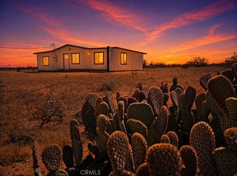 Photo of 60033 Sespe St, Landers, CA 92285 (MLS # CV26091041)