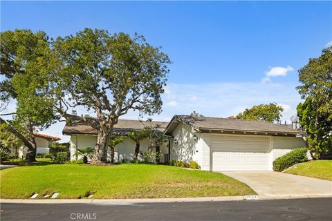 1954 Vista Caudal Newport Beach CA 92660