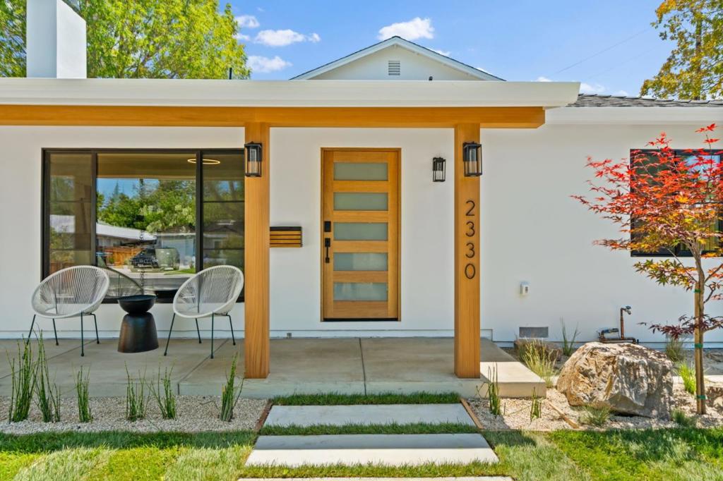 2330 Sierra Court