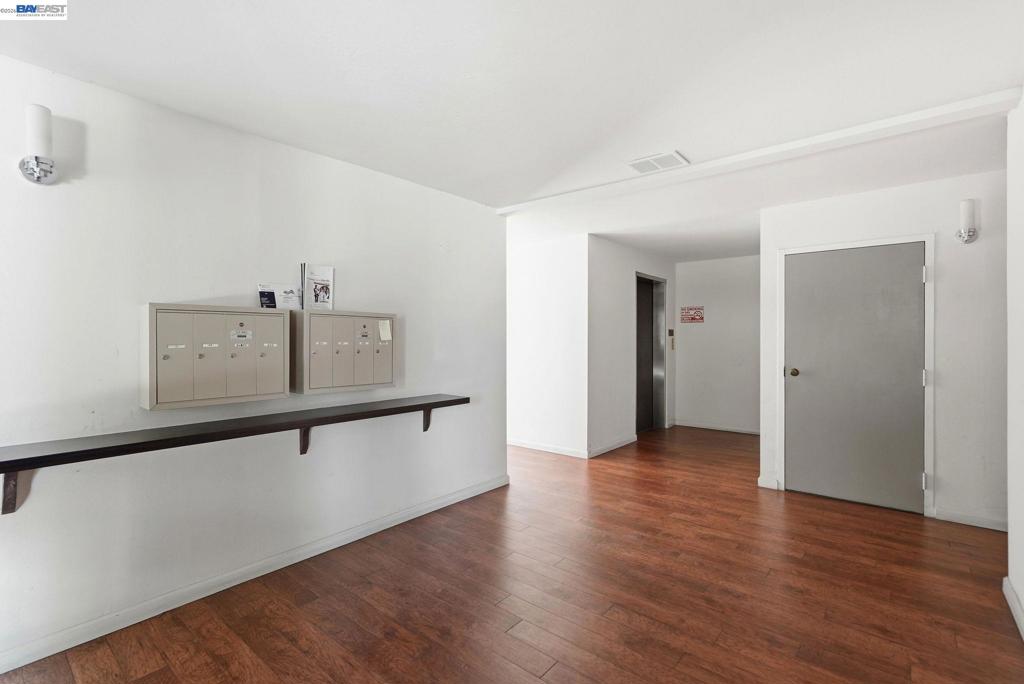 444 Merritt Ave 202