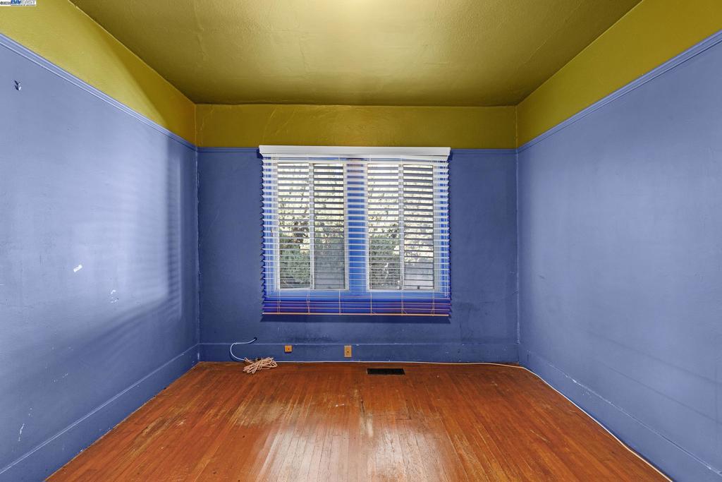 MILLSMONT AREA - Residential
