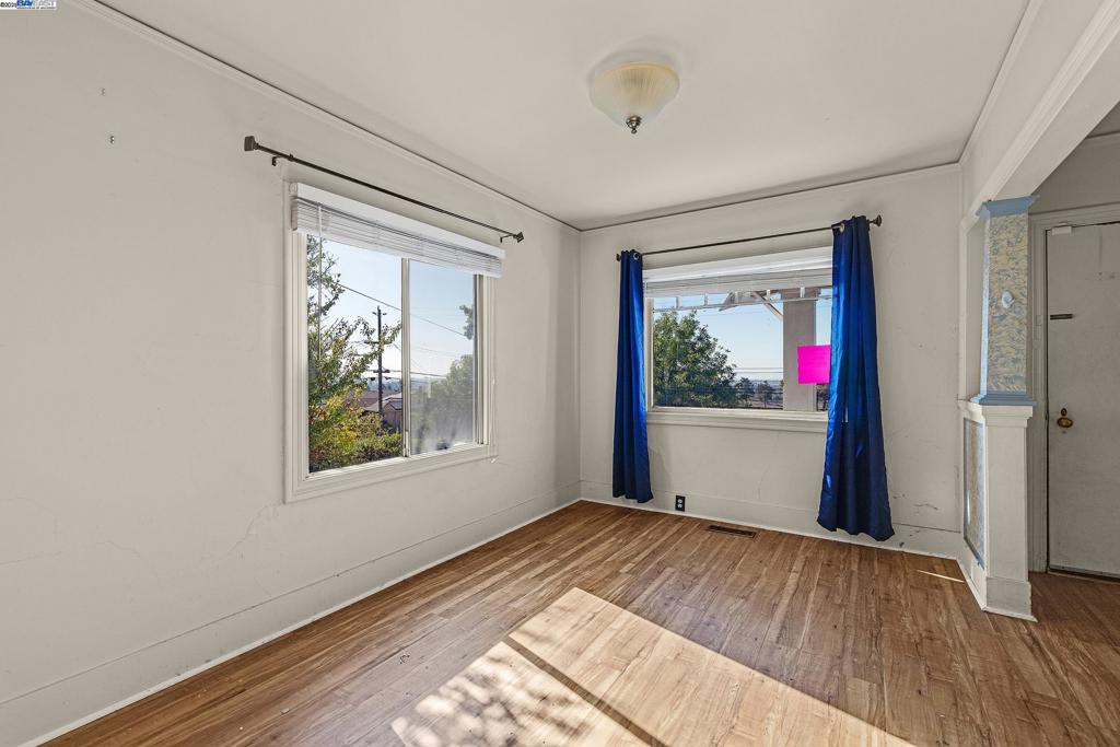MILLSMONT AREA - Residential