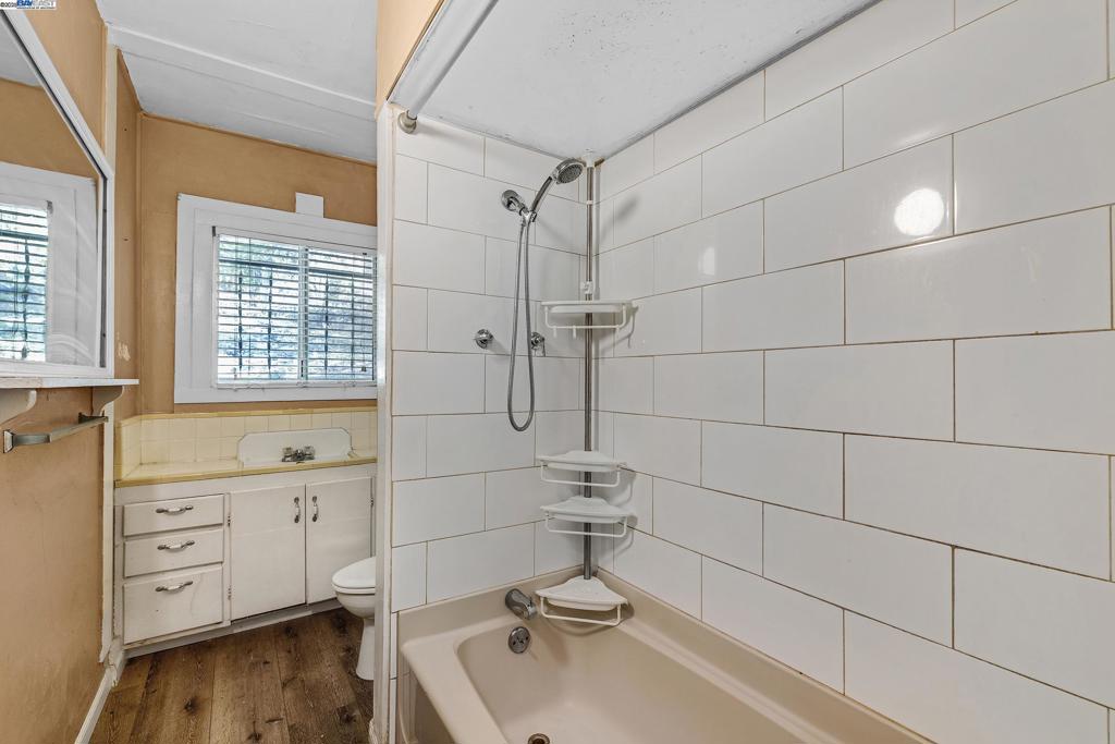 MILLSMONT AREA - Residential