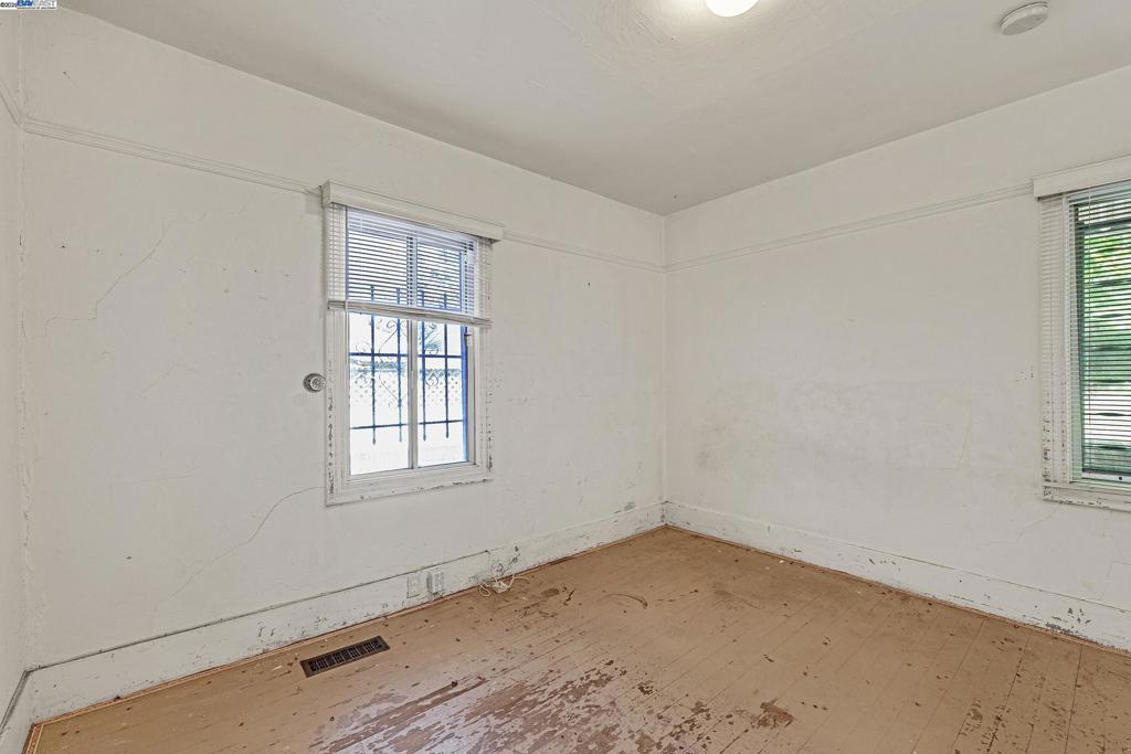 MILLSMONT AREA - Residential