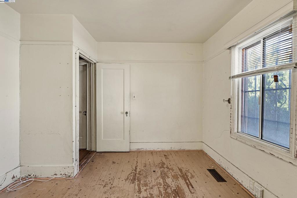MILLSMONT AREA - Residential